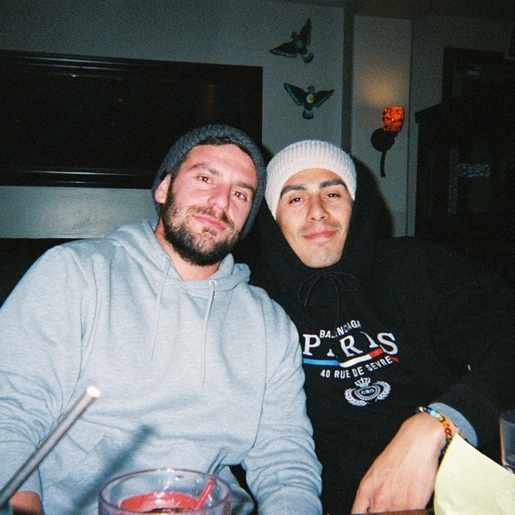 Meet your Posher, Carlos - Picture 6 of 6